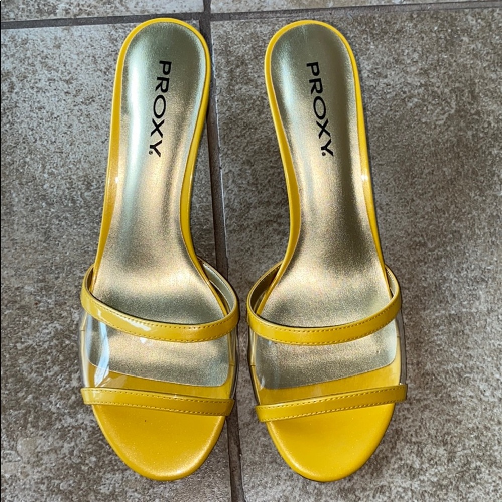 Heels - Picture 2 of 6